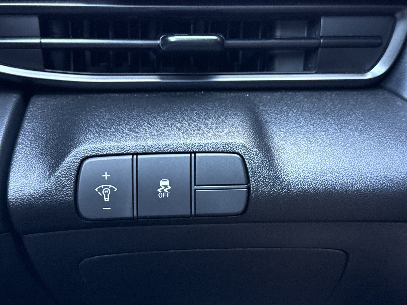 Certified 2026 Hyundai Elantra Sport FWD image 18