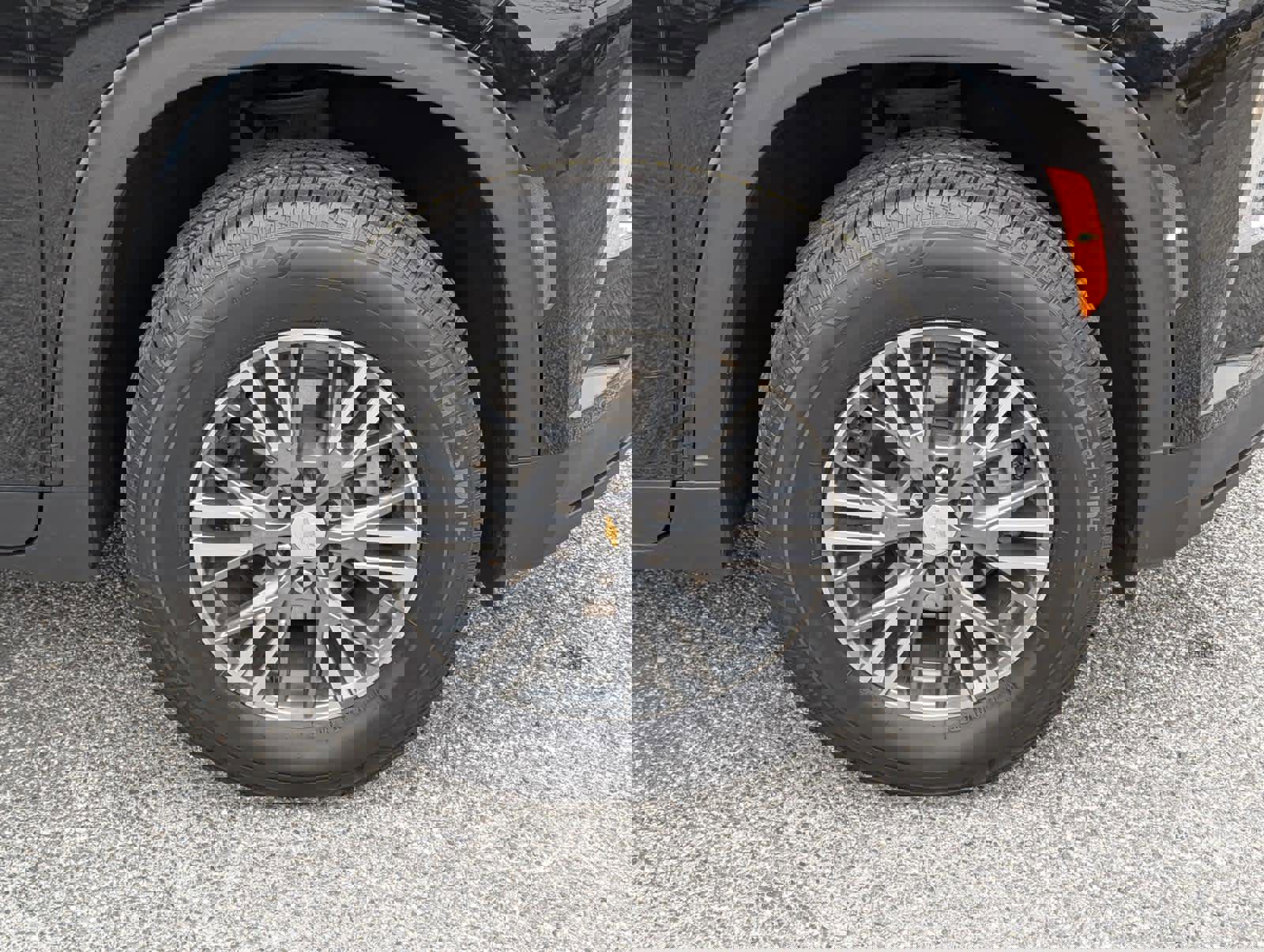 Certified 2024 Chevrolet Traverse LT image 7