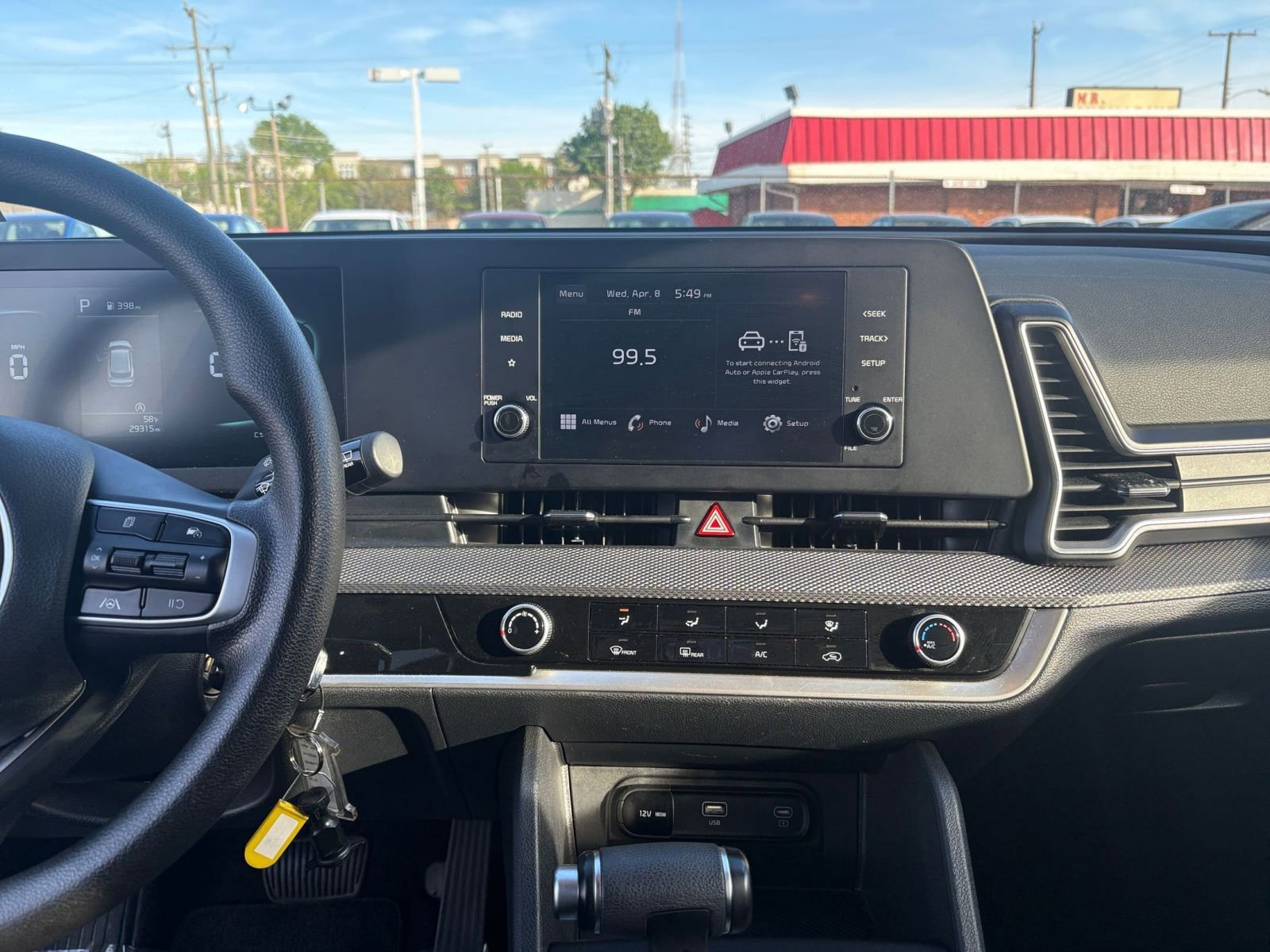 Used 2025 Kia Sportage LX image 17