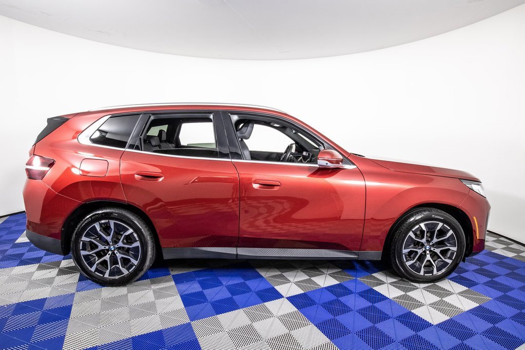 Used 2025 BMW X3 xDrive30i w/ Premium Package image 3