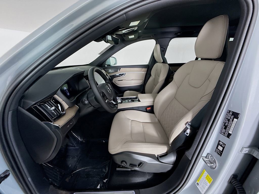 New 2026 Volvo XC90 T8 Plus w/ Protection Package Premier AWD/4WD image 22