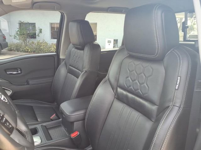 Certified 2024 Nissan Frontier SL image 3