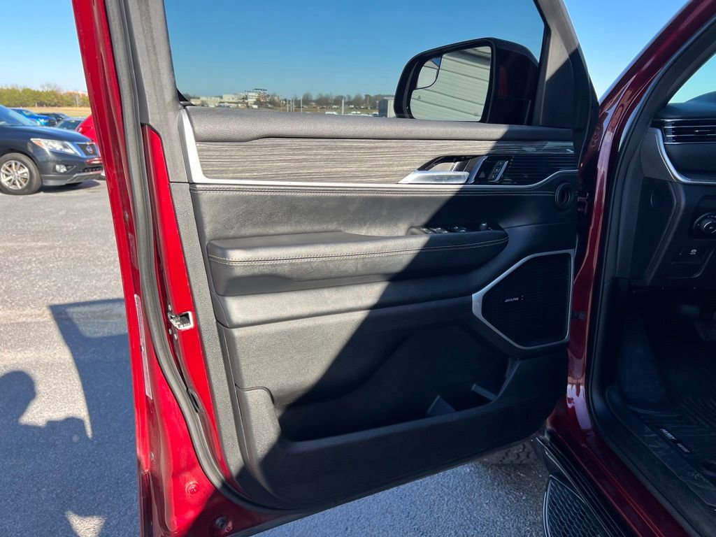 Used 2022 Jeep Wagoneer Series II image 13