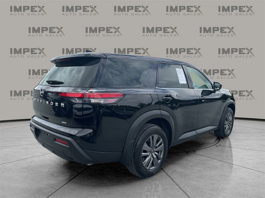 Used 2024 Nissan Pathfinder S image 5