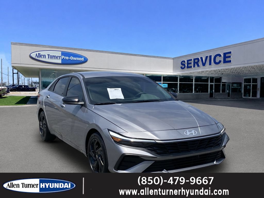 Used 2026 Hyundai Elantra SEL FWD image 1