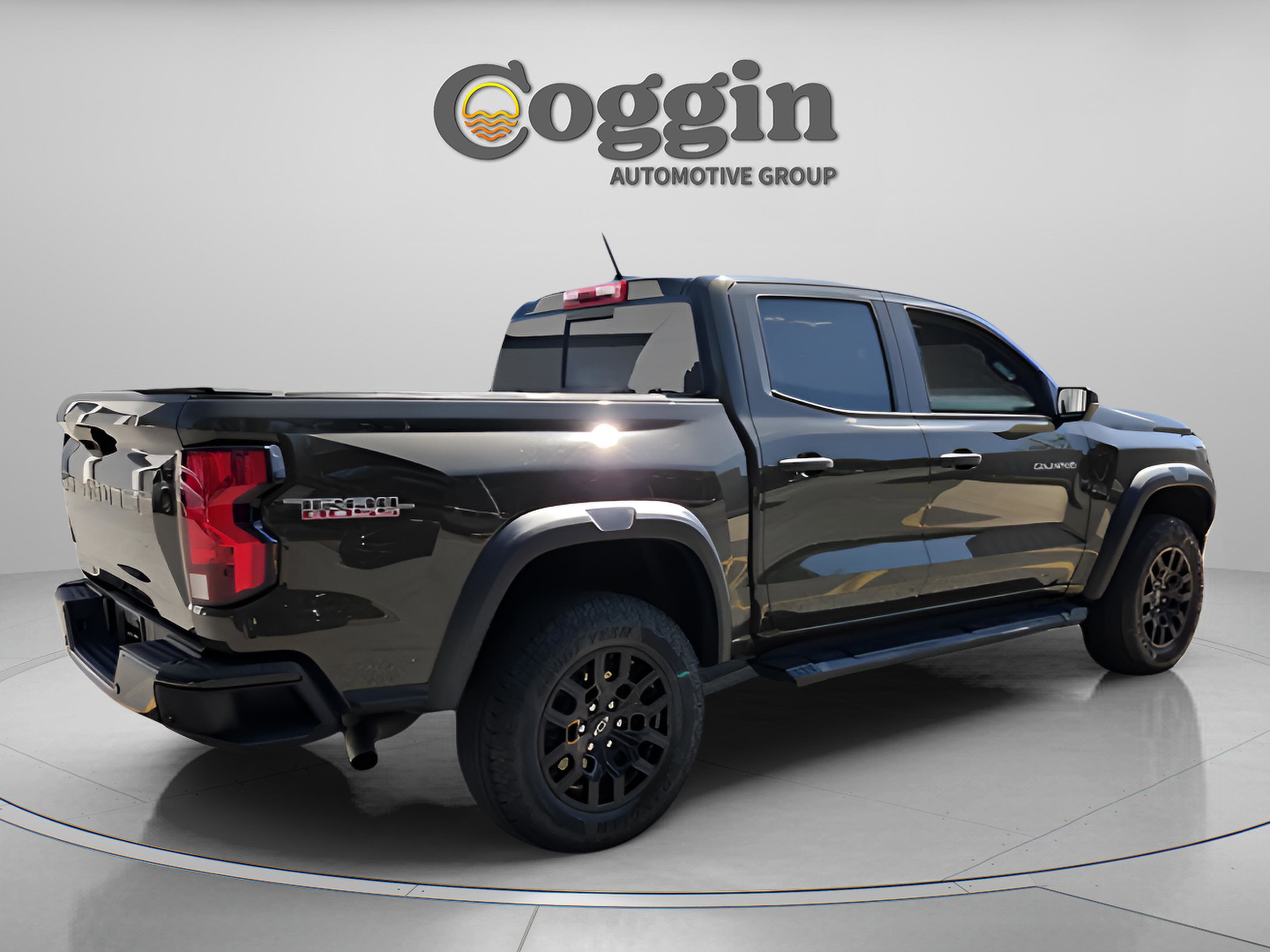 Certified 2023 Chevrolet Colorado Trail Boss w/ Technology Package AWD/4WD image 5