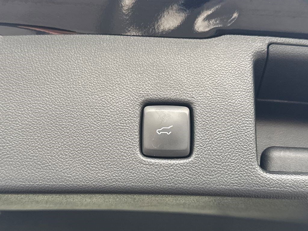 Used 2023 Ford Escape Active image 17