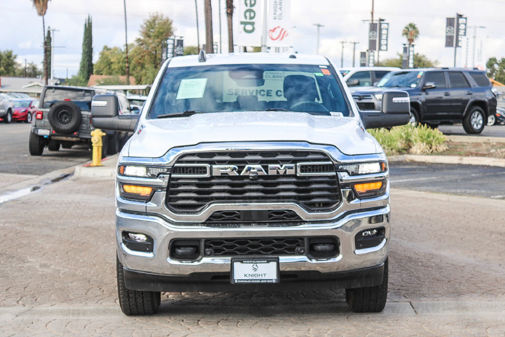 Used 2025 RAM 2500 Big Horn AWD/4WD image 3
