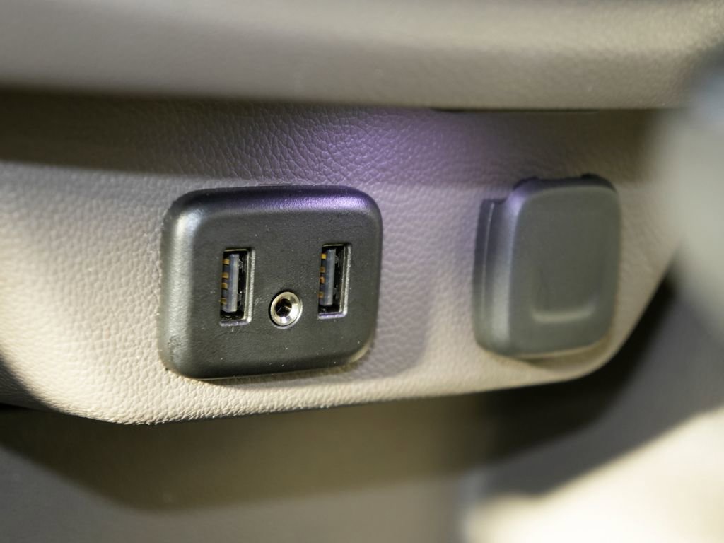 Used 2019 Chevrolet Traverse LT w/ LPO, Floor Liner Package image 28