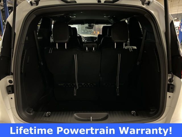 New 2026 Chrysler Pacifica Select image 24
