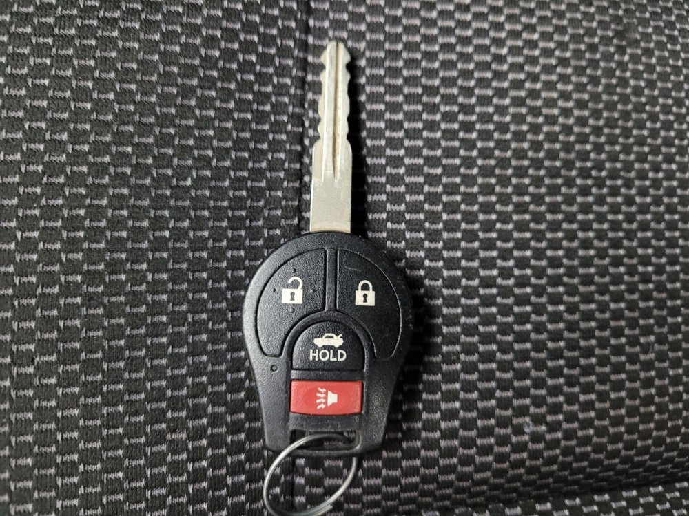 Used 2018 Nissan Versa SV FWD image 32