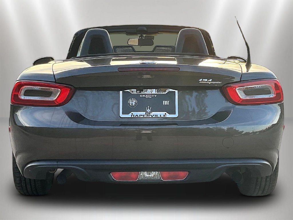Used 2017 FIAT 124 Spider Classica RWD image 5