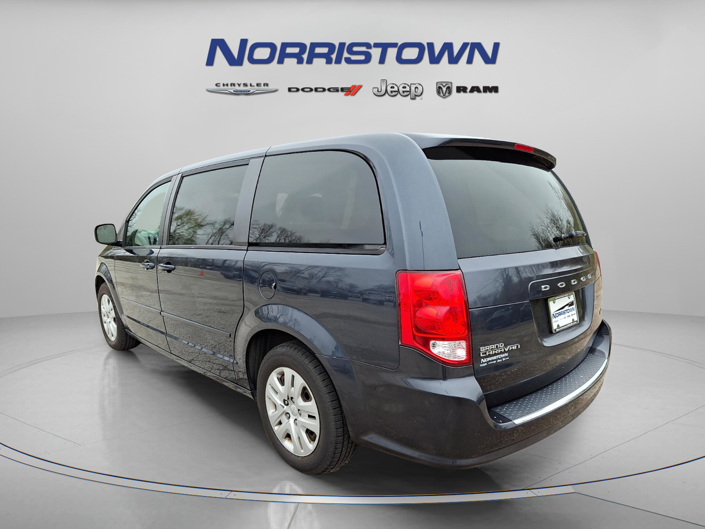 Used 2014 Dodge Grand Caravan SE w/ Quick Order Package 29E SE FWD image 4