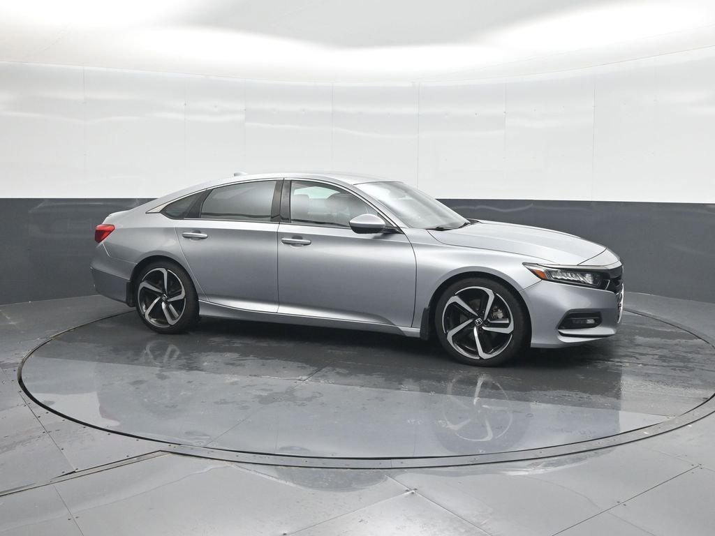 Used 2019 Honda Accord Sport image 11