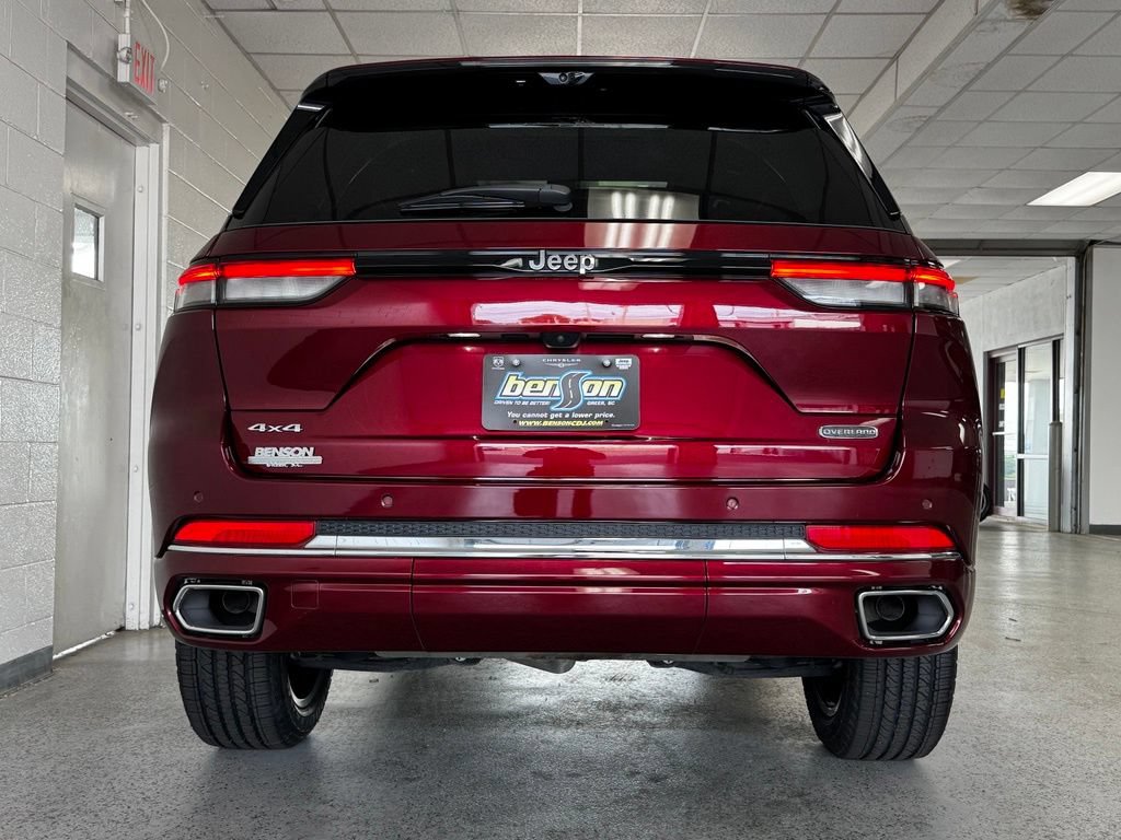 Certified 2023 Jeep Grand Cherokee Overland w/ Luxury Tech Group IV AWD/4WD image 6
