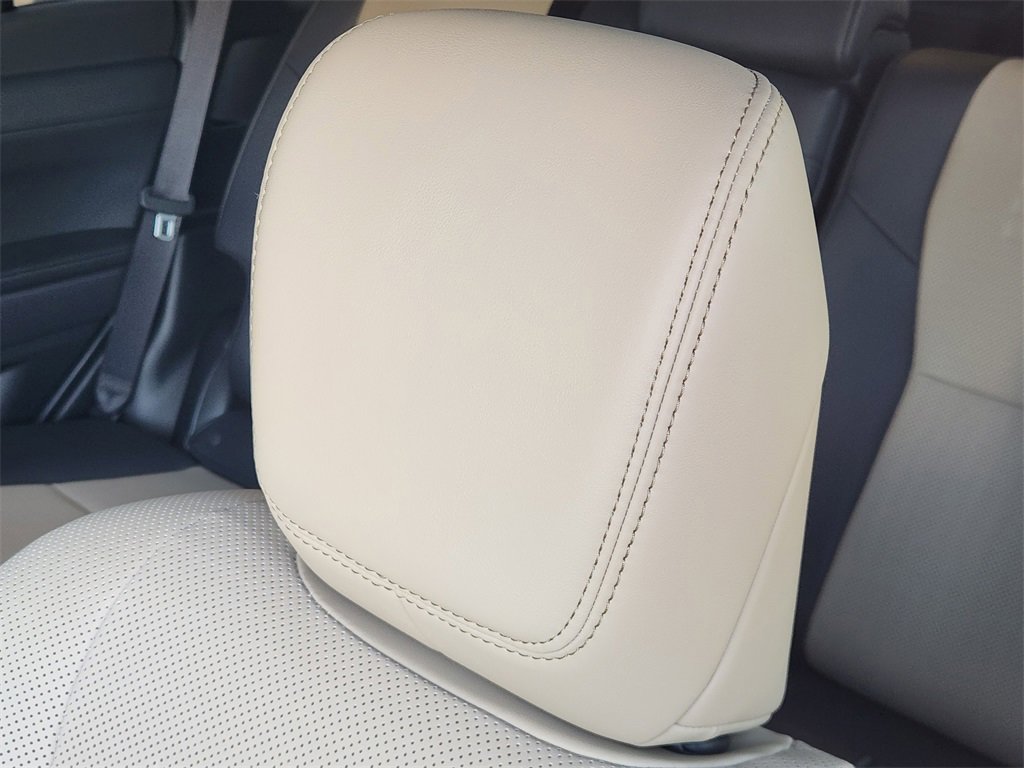 Used 2025 Lexus GX 550 image 24