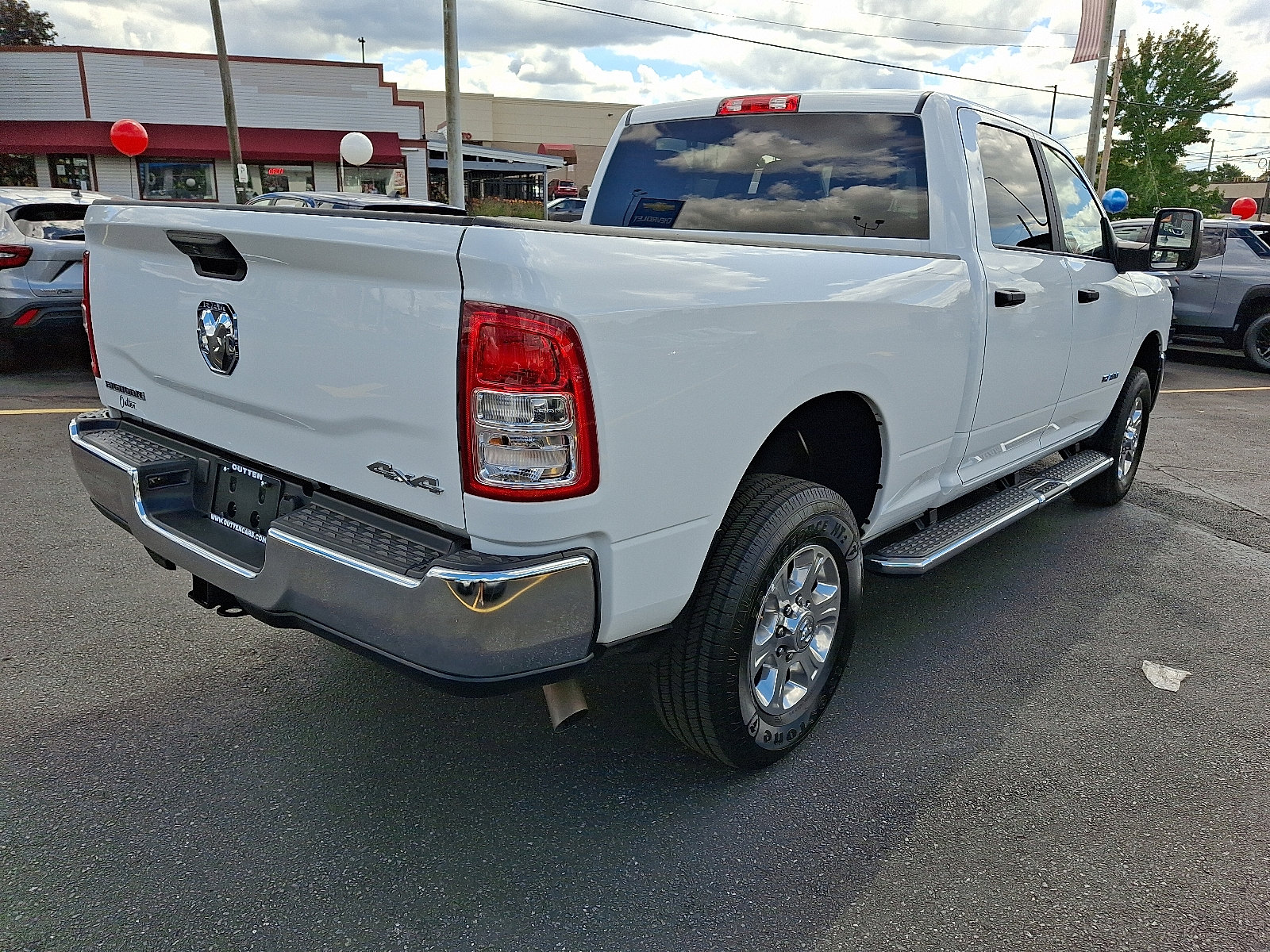 Used 2024 RAM 2500 Big Horn w/ Bed Utility Group image 5