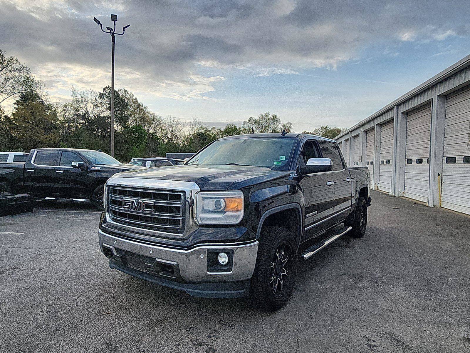 Used 2014 GMC Sierra 1500 SLT w/ SLT Crew Cab Value Package