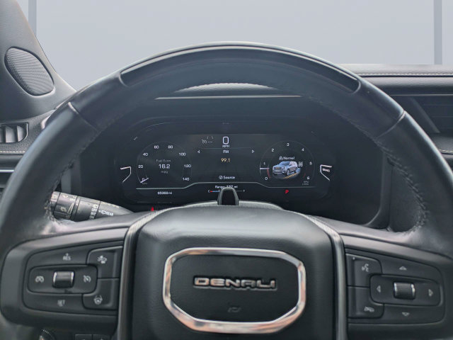 Used 2023 GMC Yukon Denali Ultimate AWD/4WD image 32