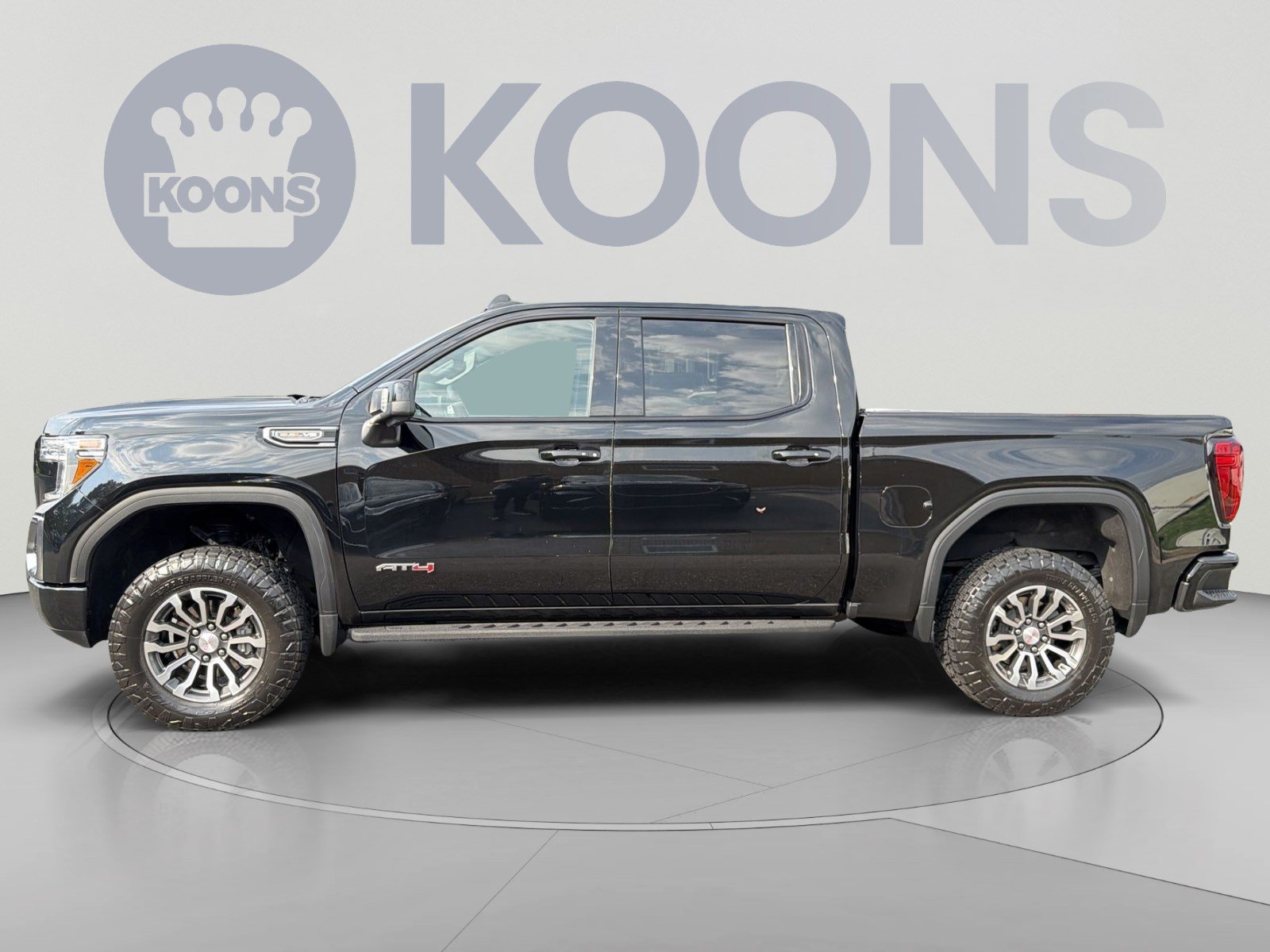 Used 2022 GMC Sierra 1500 AT4 w/ AT4 Premium Package AWD/4WD image 2