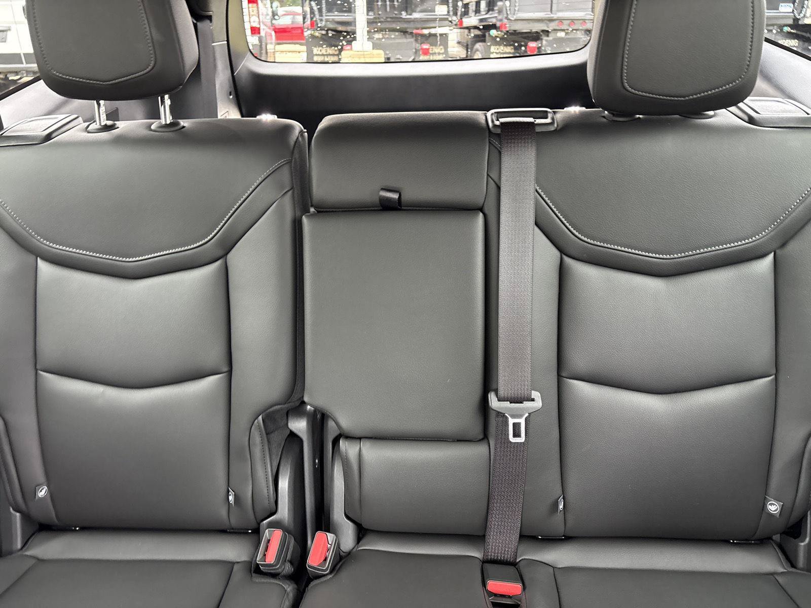 Used 2025 Cadillac XT6 Luxury FWD image 26