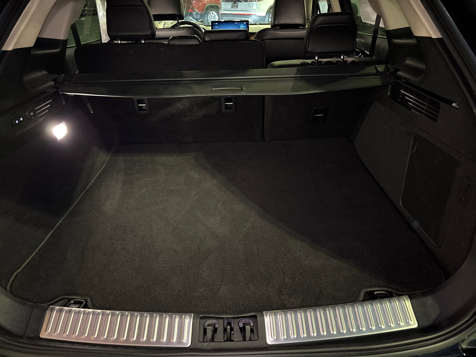 Certified 2022 Lincoln Nautilus Reserve w/ Equipment Group 201A image 9