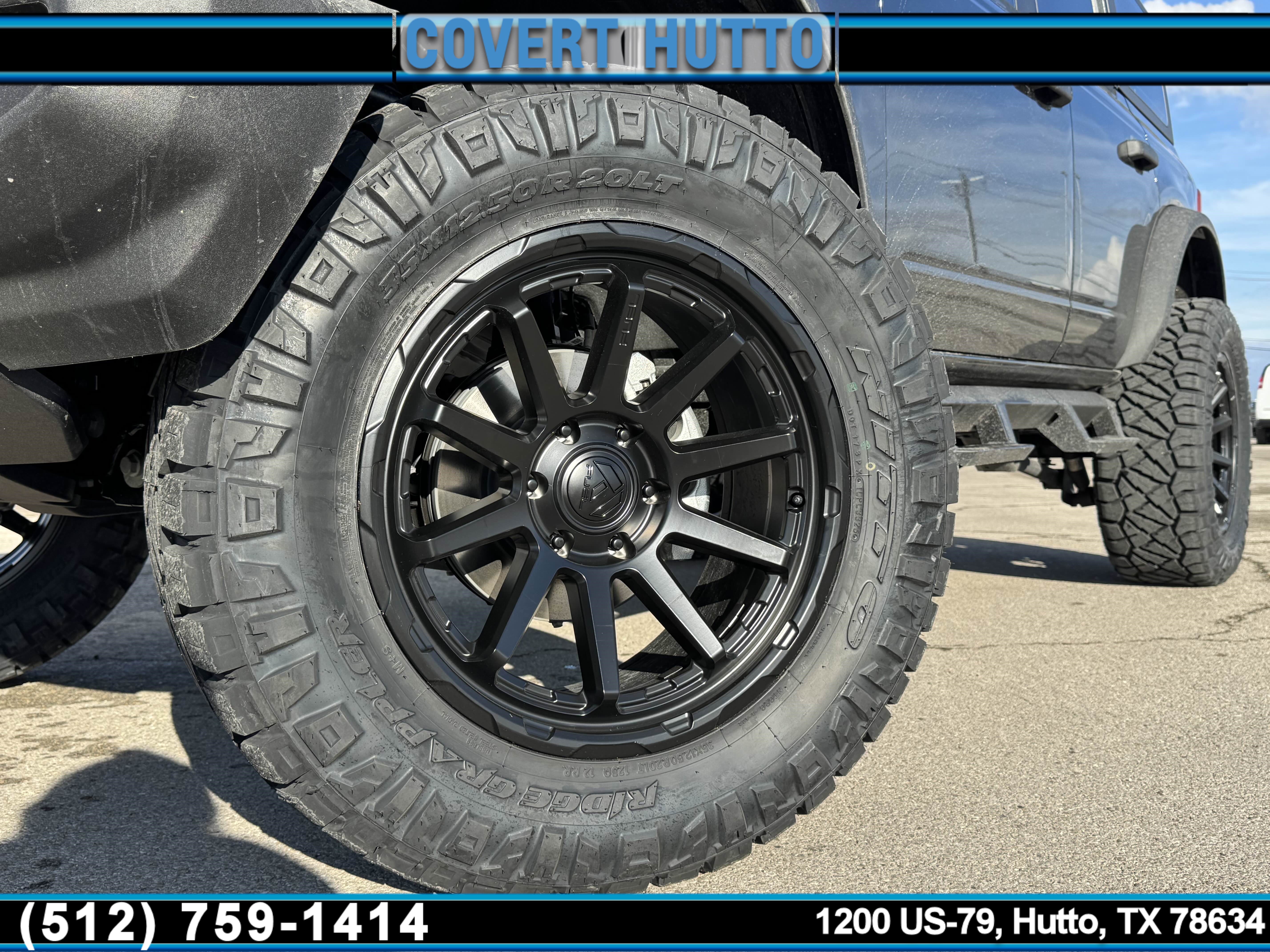 New 2025 Ford Bronco 4-Door image 2