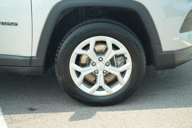 Used 2024 Jeep Compass Sport AWD/4WD image 45