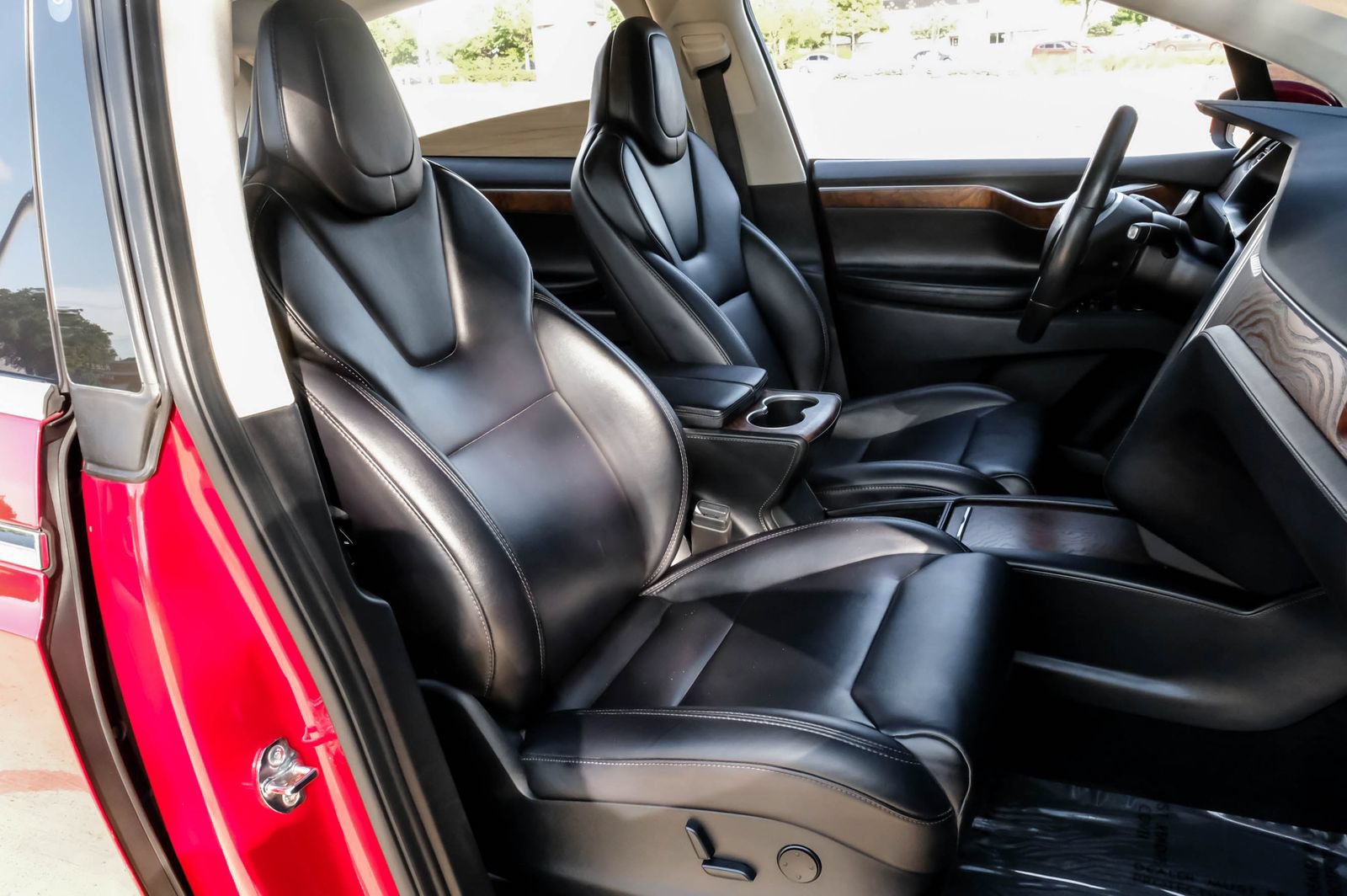 Used 2017 Tesla Model X 75D AWD/4WD image 32