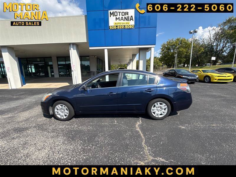 Used 2011 Nissan Altima 2.5 S FWD image 1