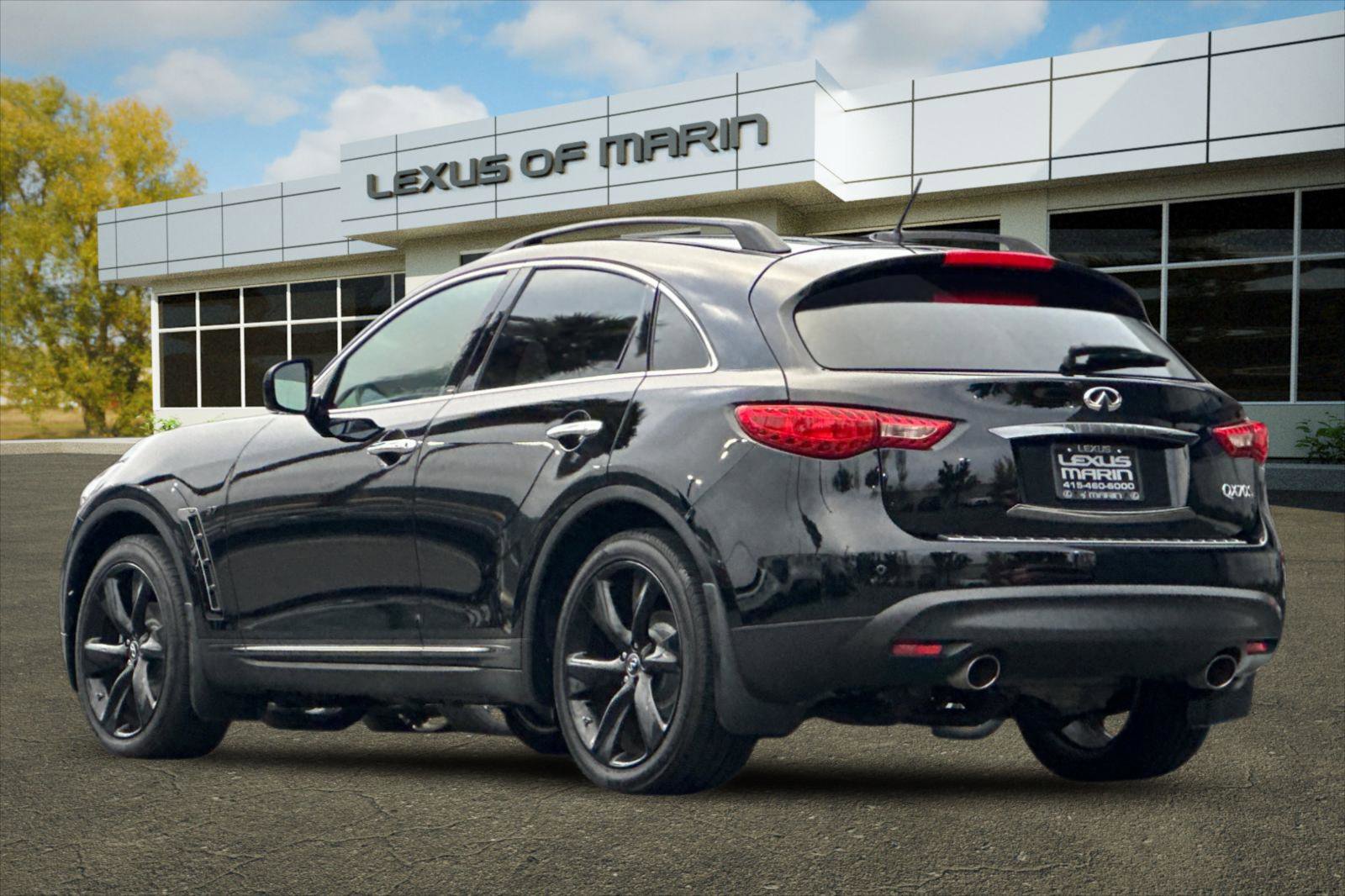 Used 2017 INFINITI QX70 AWD w/ Premium Package image 3
