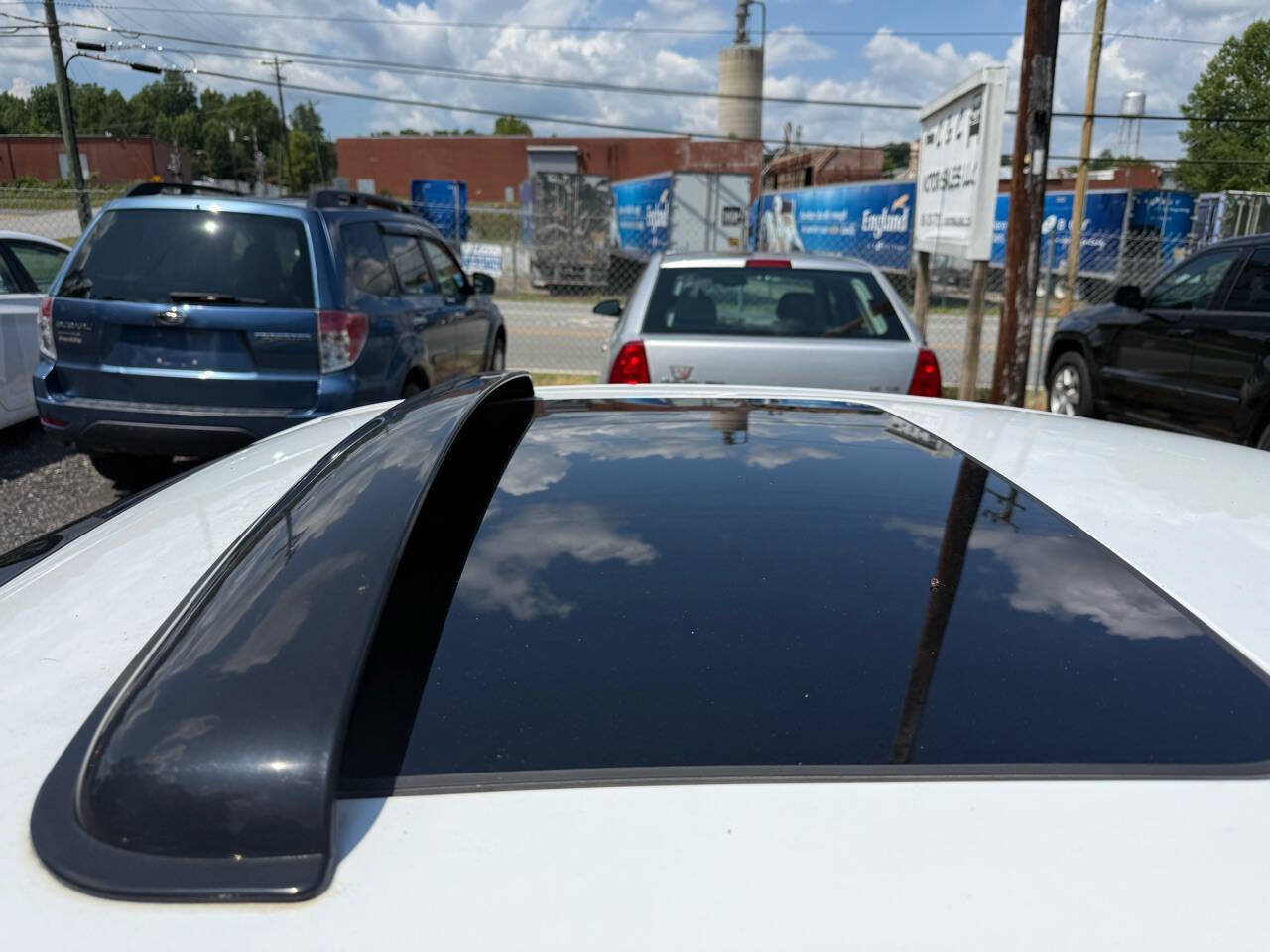 Used 2008 Chevrolet Cobalt LT w/ Revolution Edition Package FWD image 16