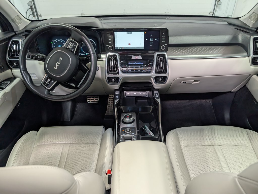 Used 2023 Kia Sorento SX Prestige AWD/4WD image 13