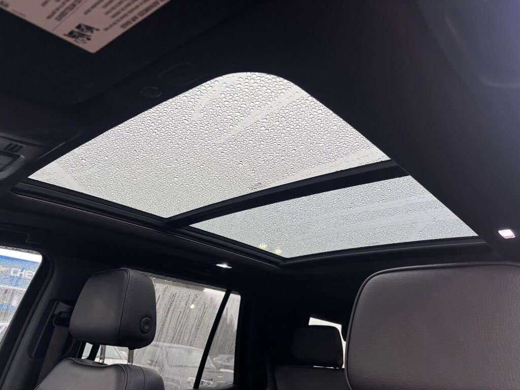 Used 2022 GMC Yukon Denali w/ Max Trailering Package image 17