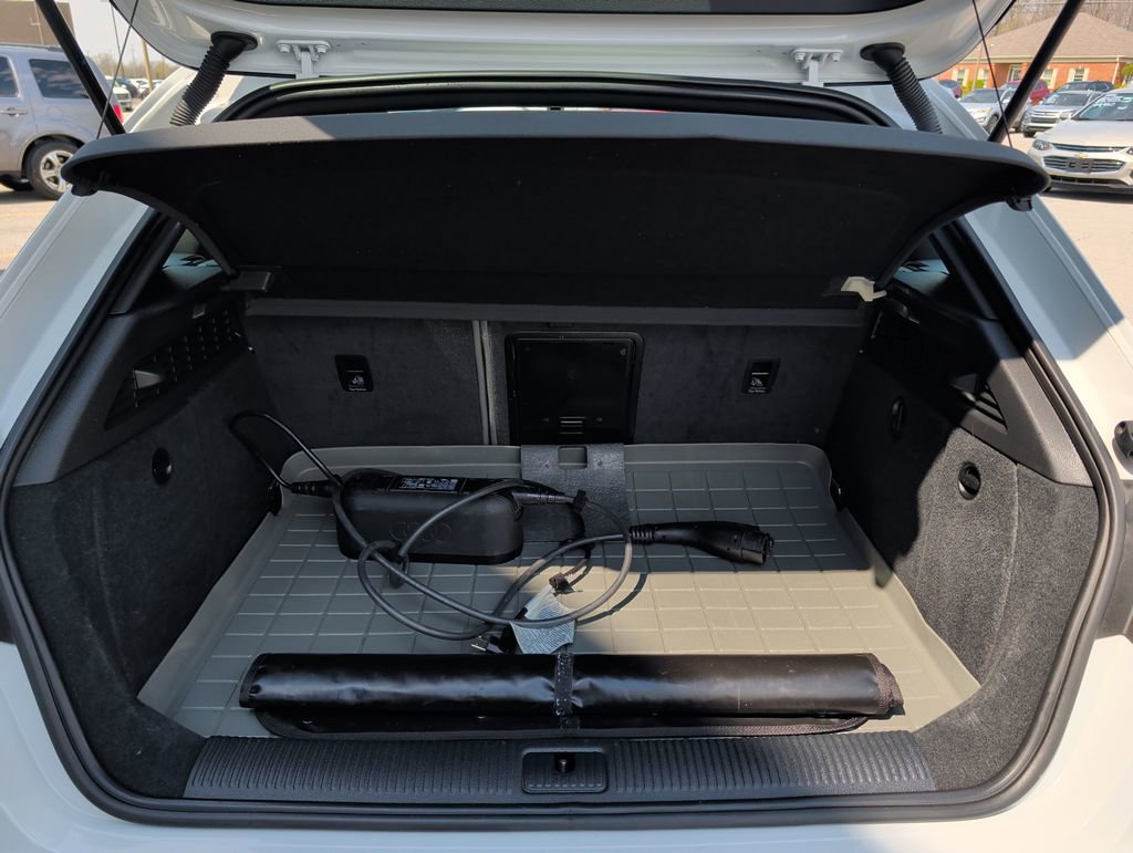 Used 2017 Audi A3 e-tron Premium image 21