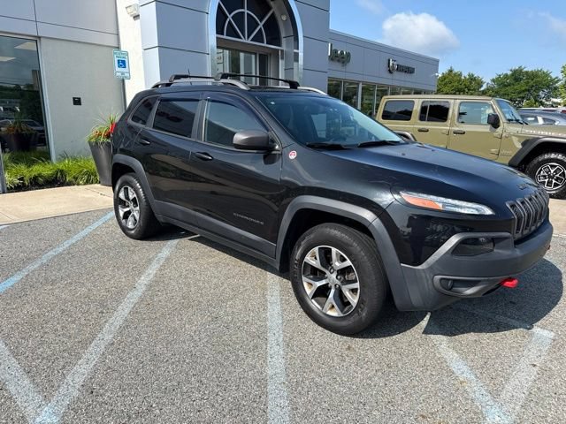 Used 2016 Jeep Cherokee Trailhawk w/ Comfort/Convenience Group AWD/4WD image 9