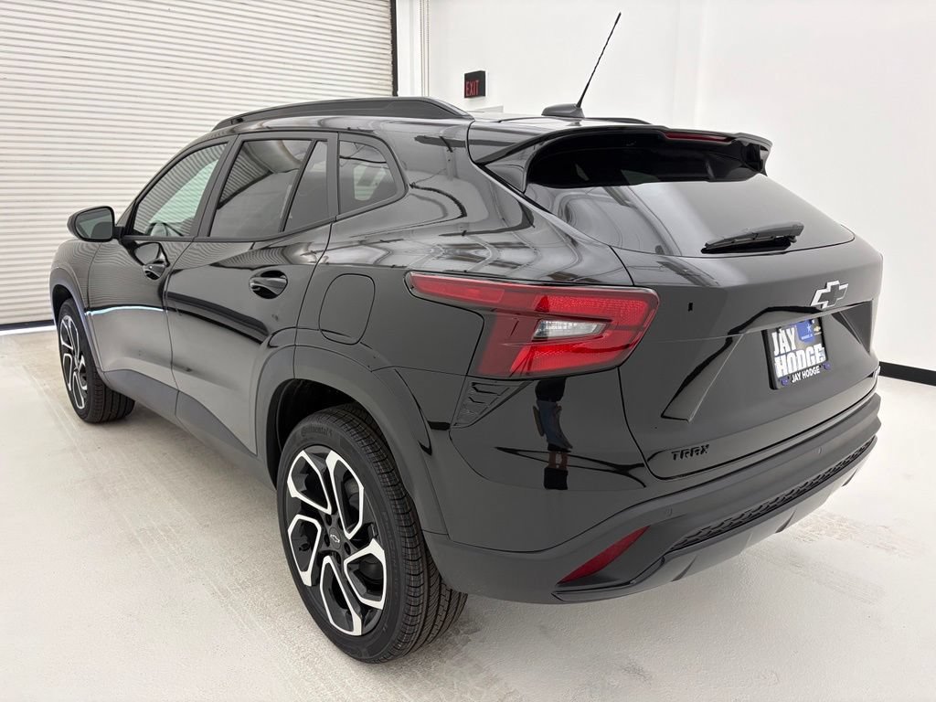 New 2026 Chevrolet Trax RS w/ Driver Confidence Package FWD image 18