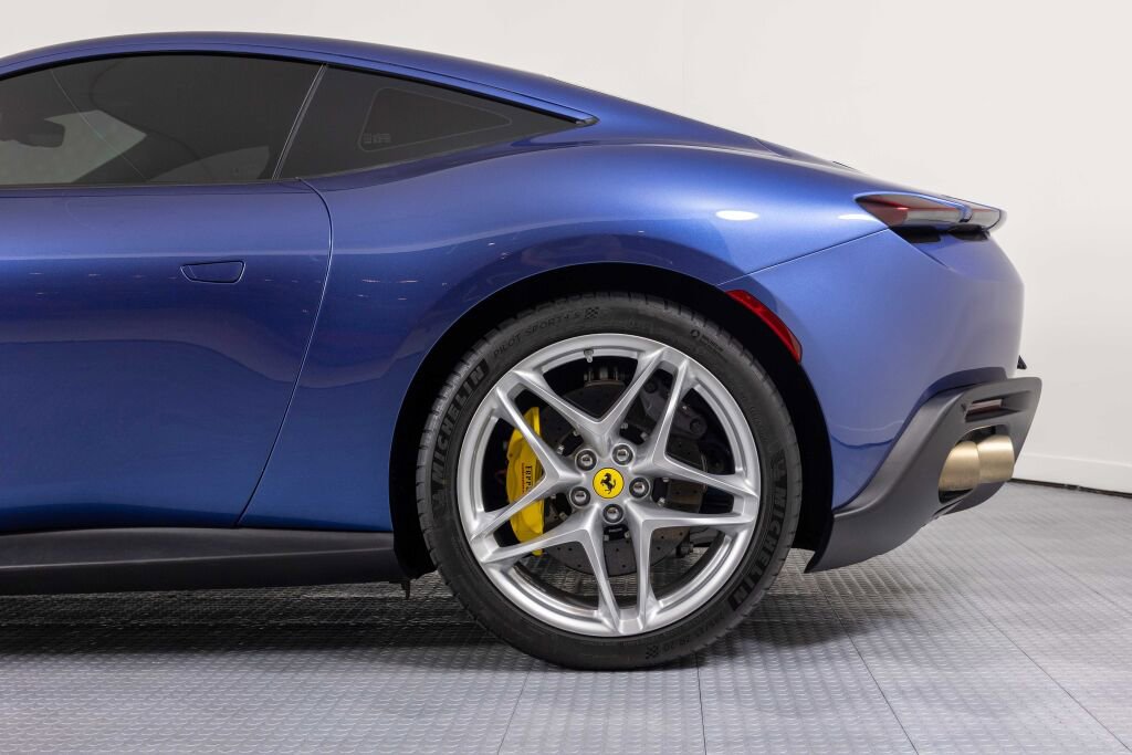 Certified 2021 Ferrari Roma image 10
