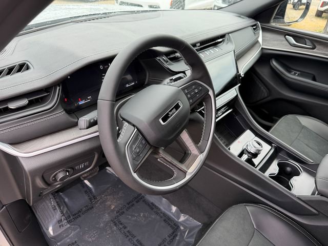 New 2026 Jeep Grand Cherokee Altitude AWD/4WD image 11