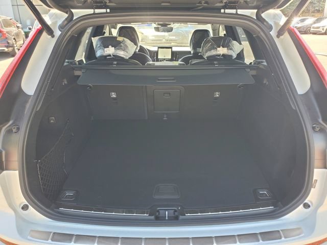 New 2026 Volvo XC60 B5 Ultra w/ Protection Package Premier AWD/4WD image 31