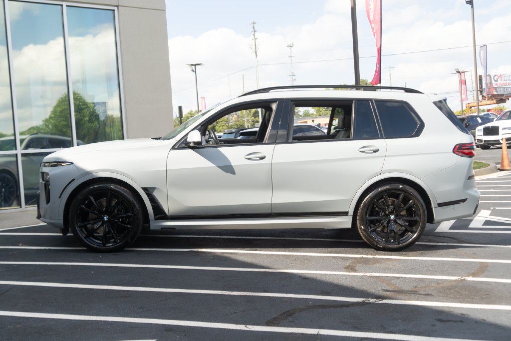 Used 2024 BMW X7 xDrive40i w/ M Sport Package AWD/4WD image 17