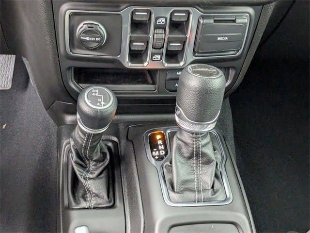 New 2026 Jeep Gladiator Sport AWD/4WD image 12