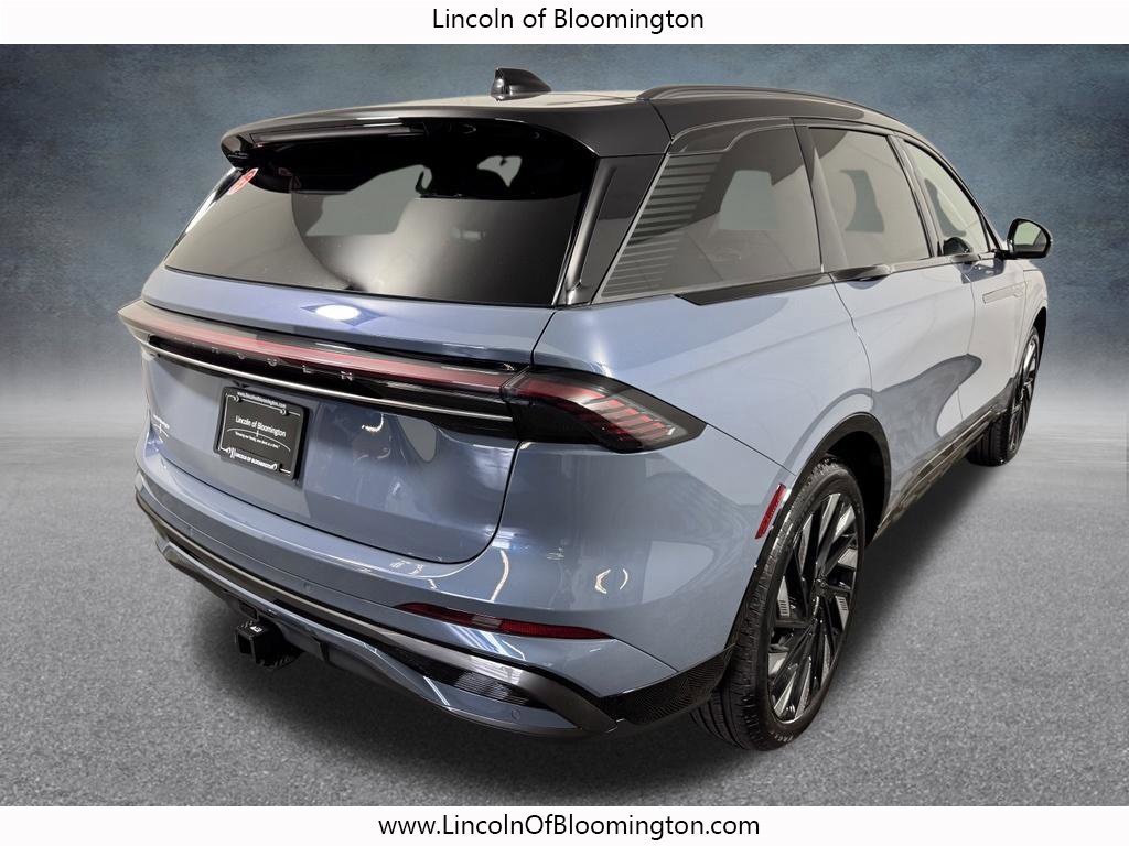 New 2026 Lincoln Nautilus Reserve w/ Jet Appearance Package AWD/4WD image 7