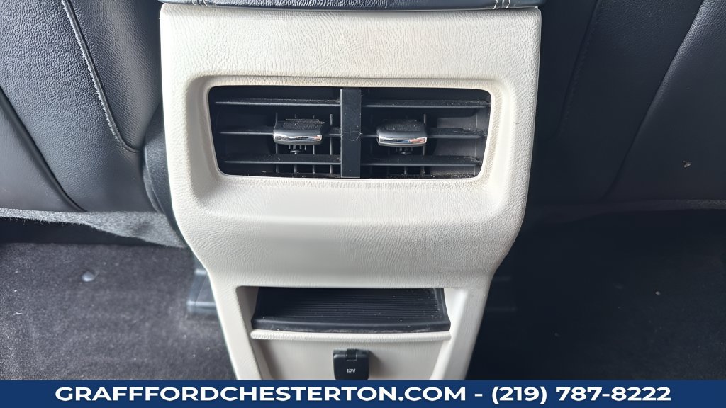 Used 2017 Ford Edge Titanium FWD image 41