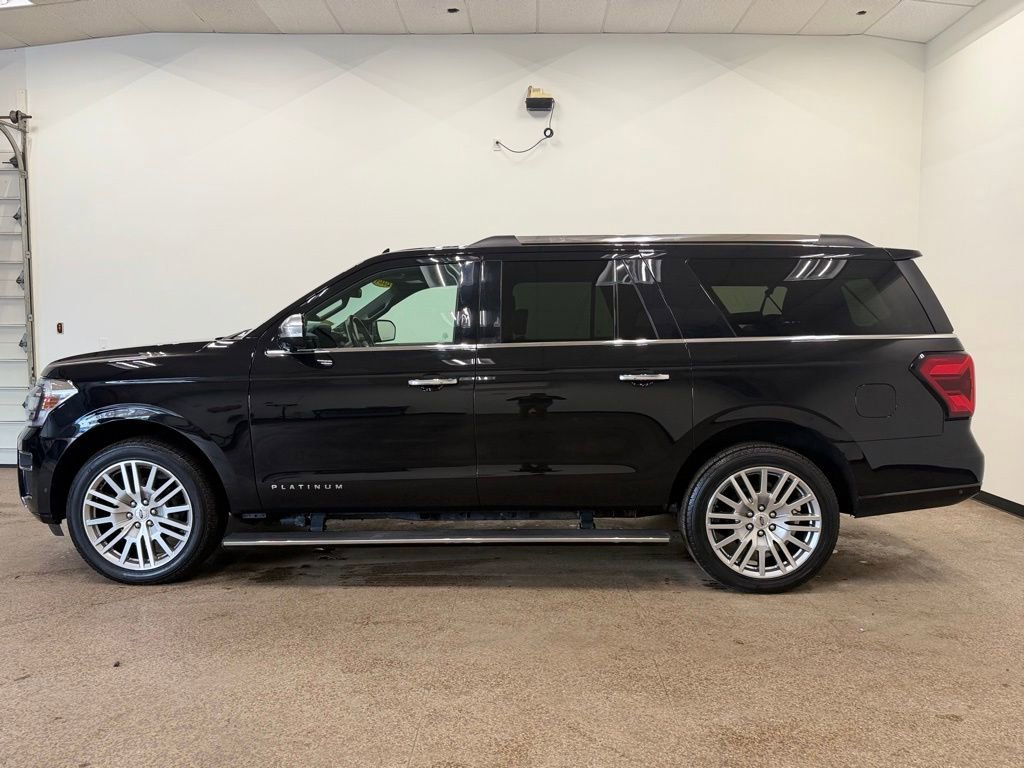 Used 2024 Ford Expedition Max Platinum image 2