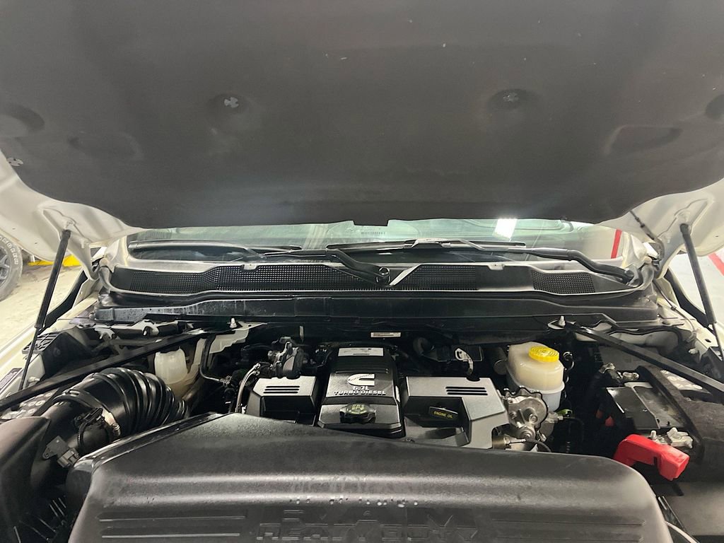 Used 2024 RAM 3500 Laramie image 30