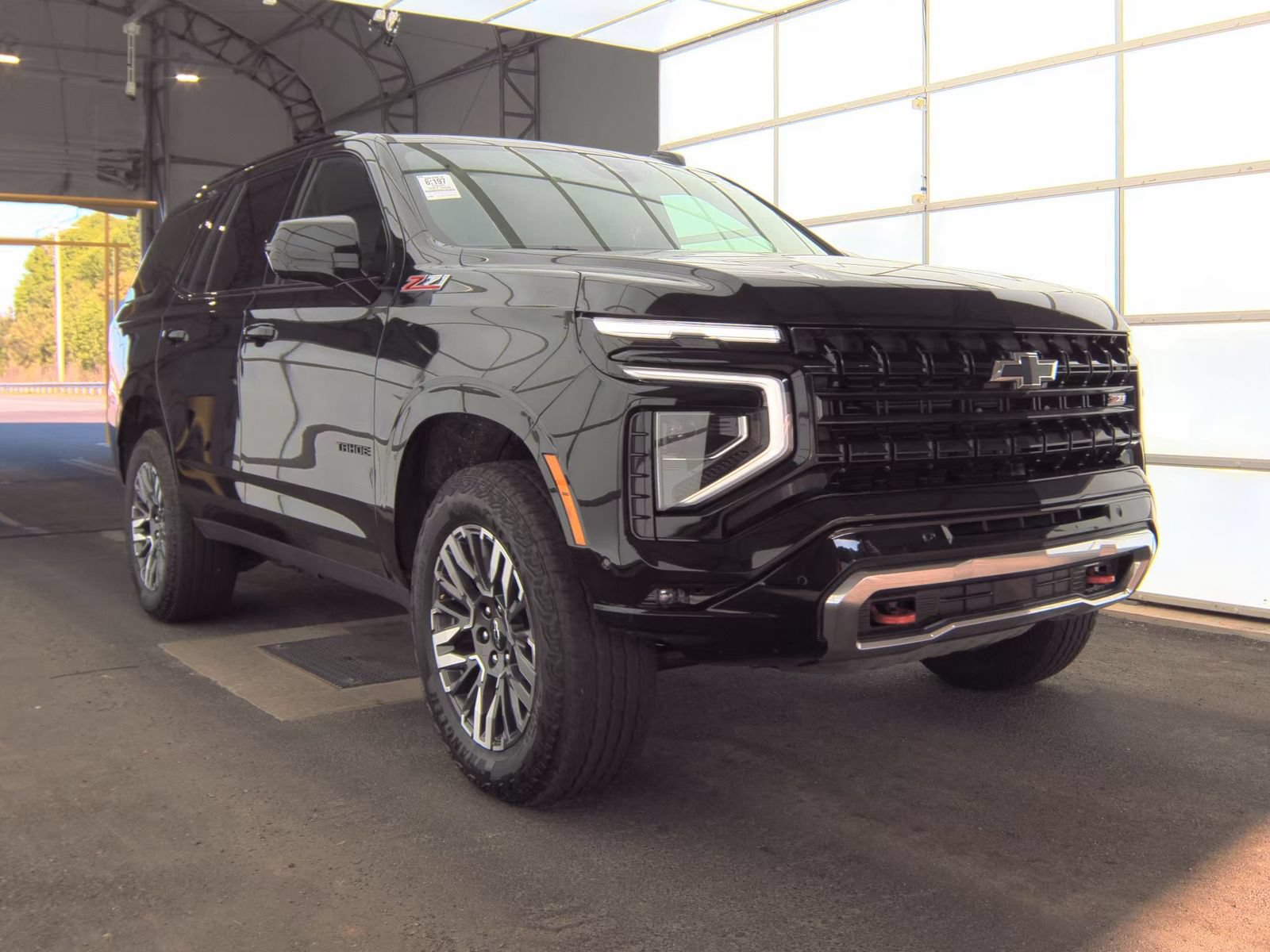Used 2026 Chevrolet Tahoe Z71 AWD/4WD image 2