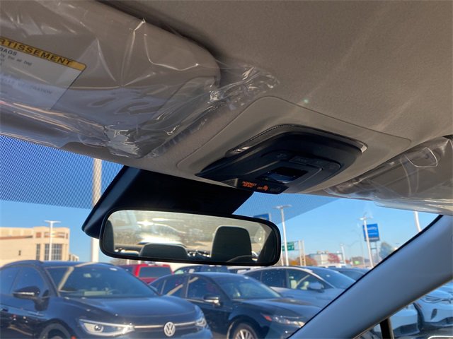 Used 2025 Toyota Corolla LE image 30