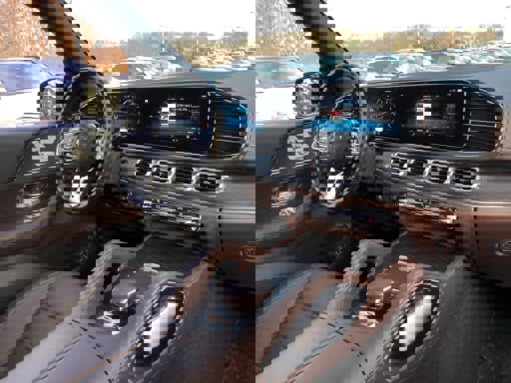 Certified 2022 Mercedes-Benz GLS 450 4MATIC image 18