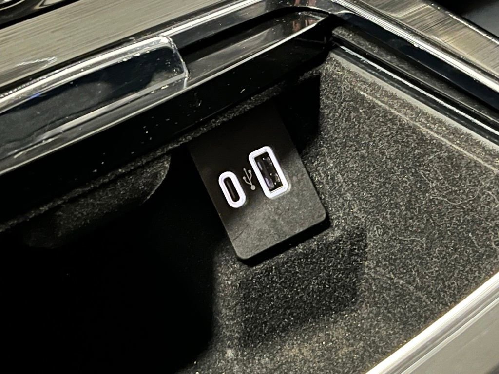 Used 2021 Lincoln Nautilus AWD w/ Equipment Group 101A image 11